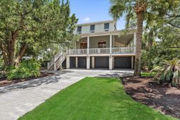 2850 Ion Avenue photo 4