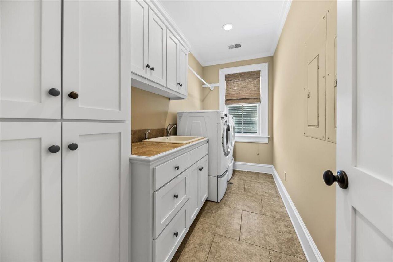 2850 Ion Avenue Photo 60