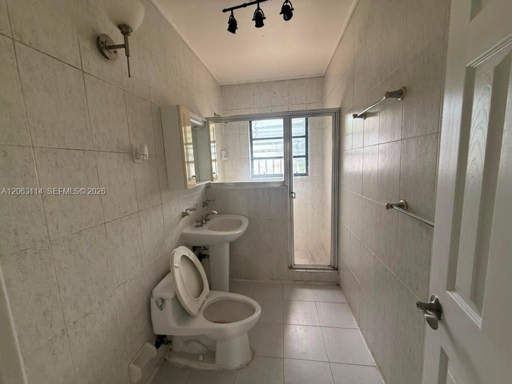 631 NE 60th St, Unit A, Miami, FL 33137 Photo