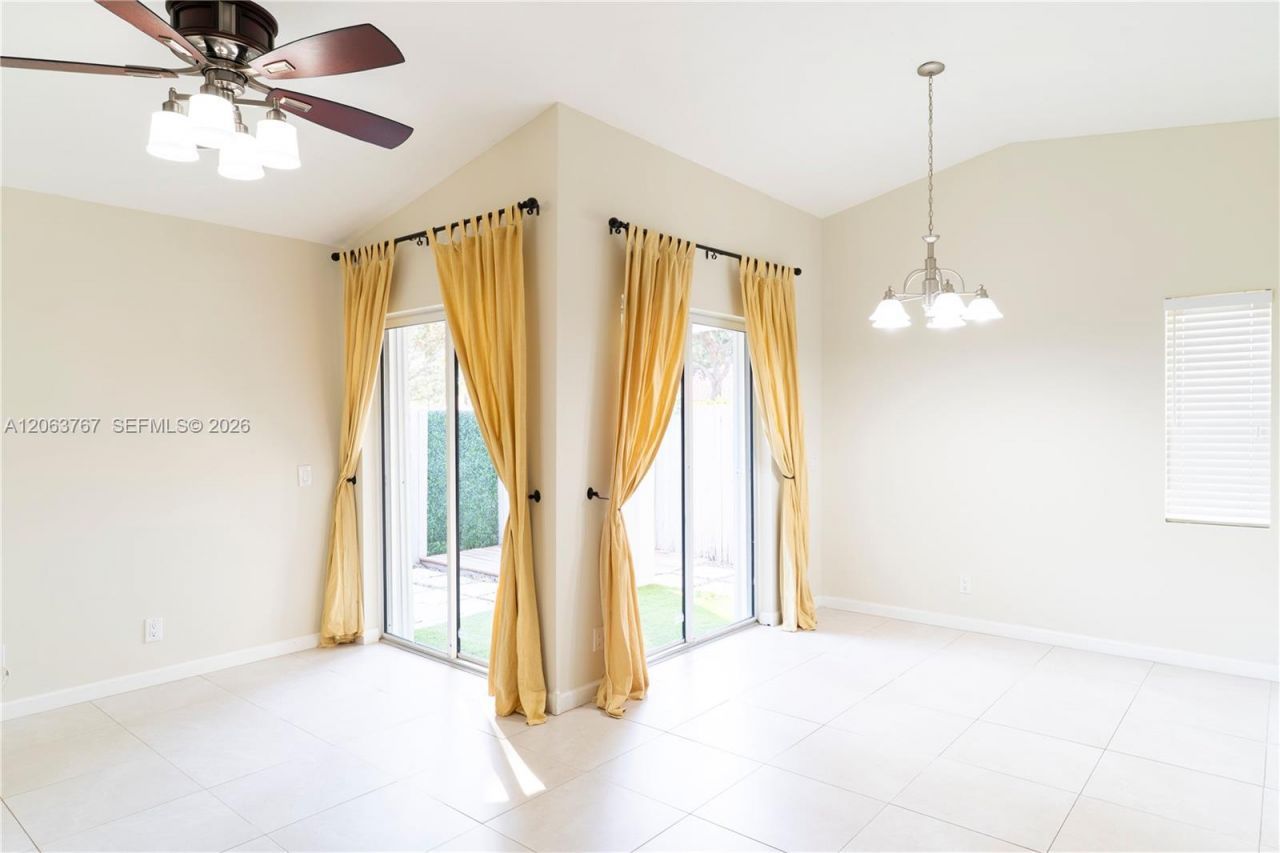 1494 Springside Dr, Unit 1494, Weston, FL 33326 Photo