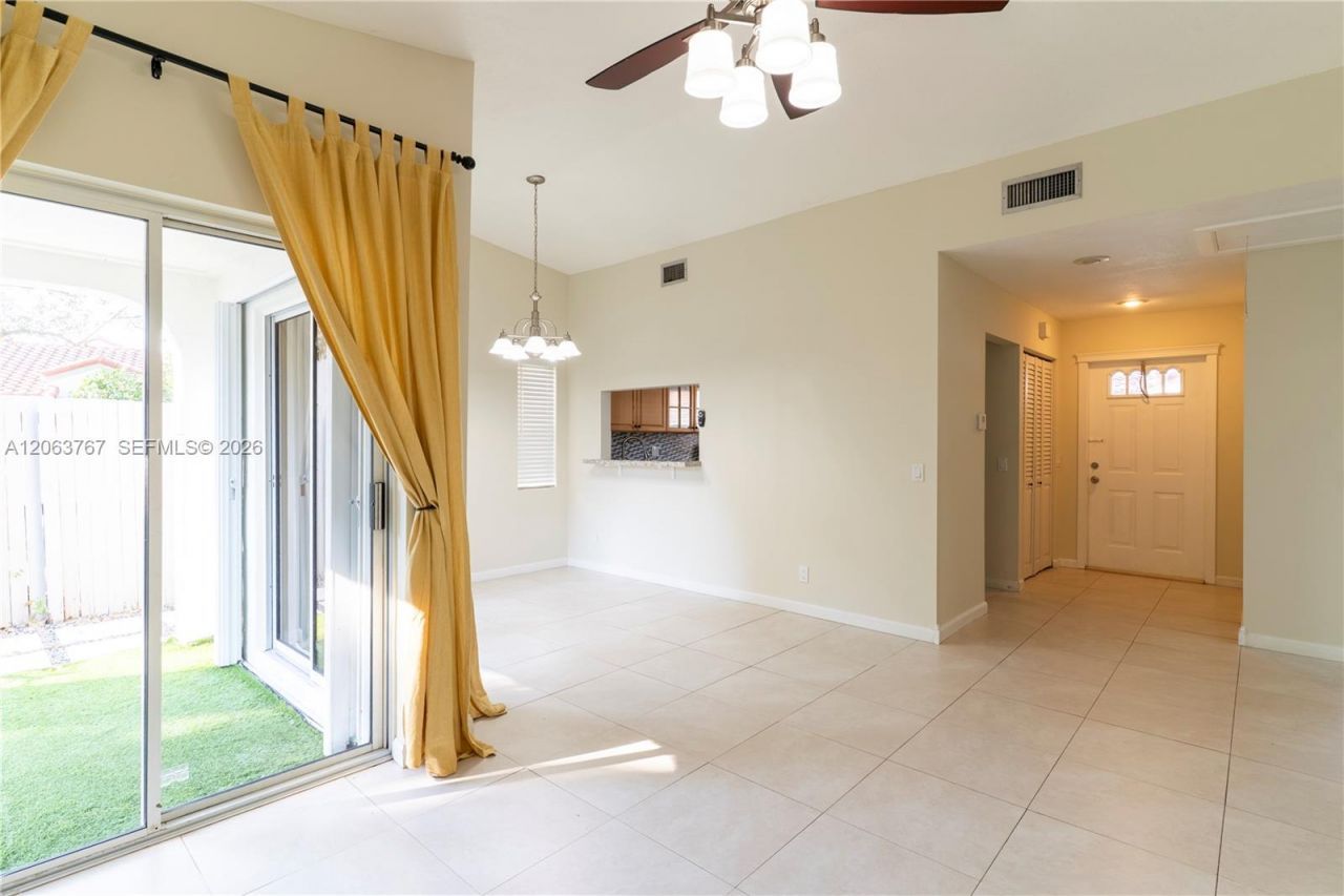 1494 Springside Dr, Unit 1494, Weston, FL 33326 Photo