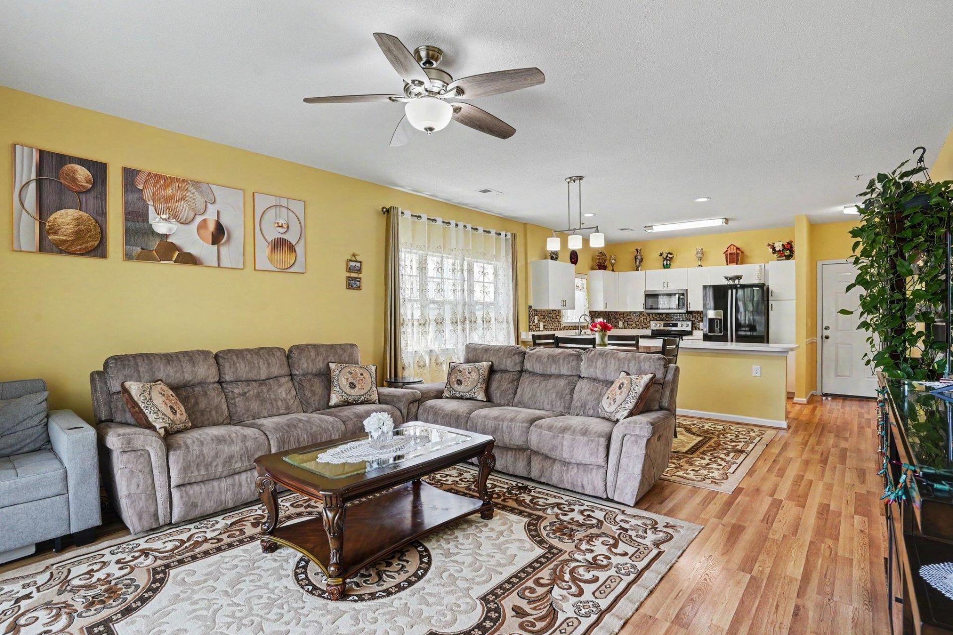 3951 Gladiola Ct. Photo 5
