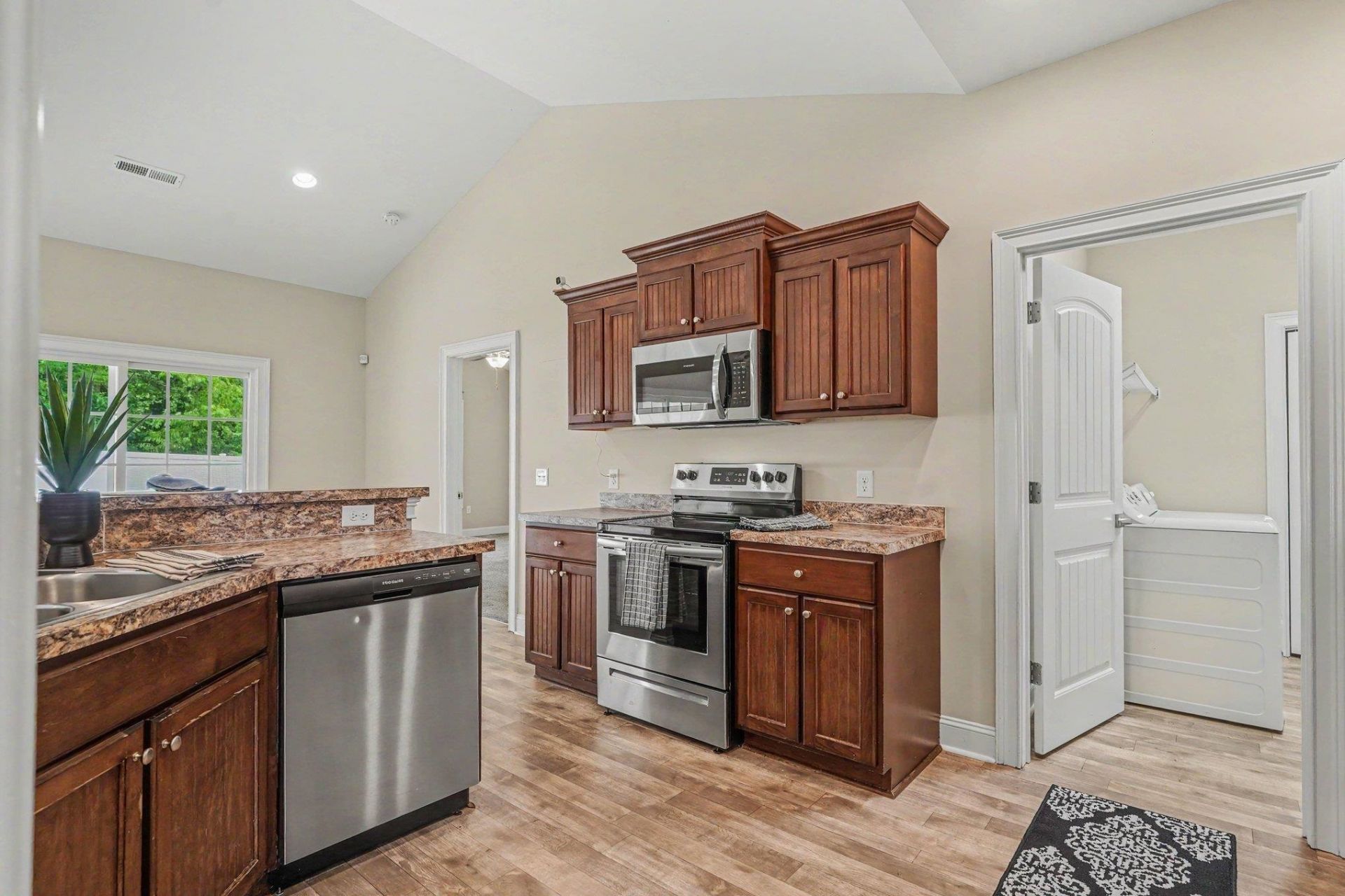 168 Baylee Circle Photo 13