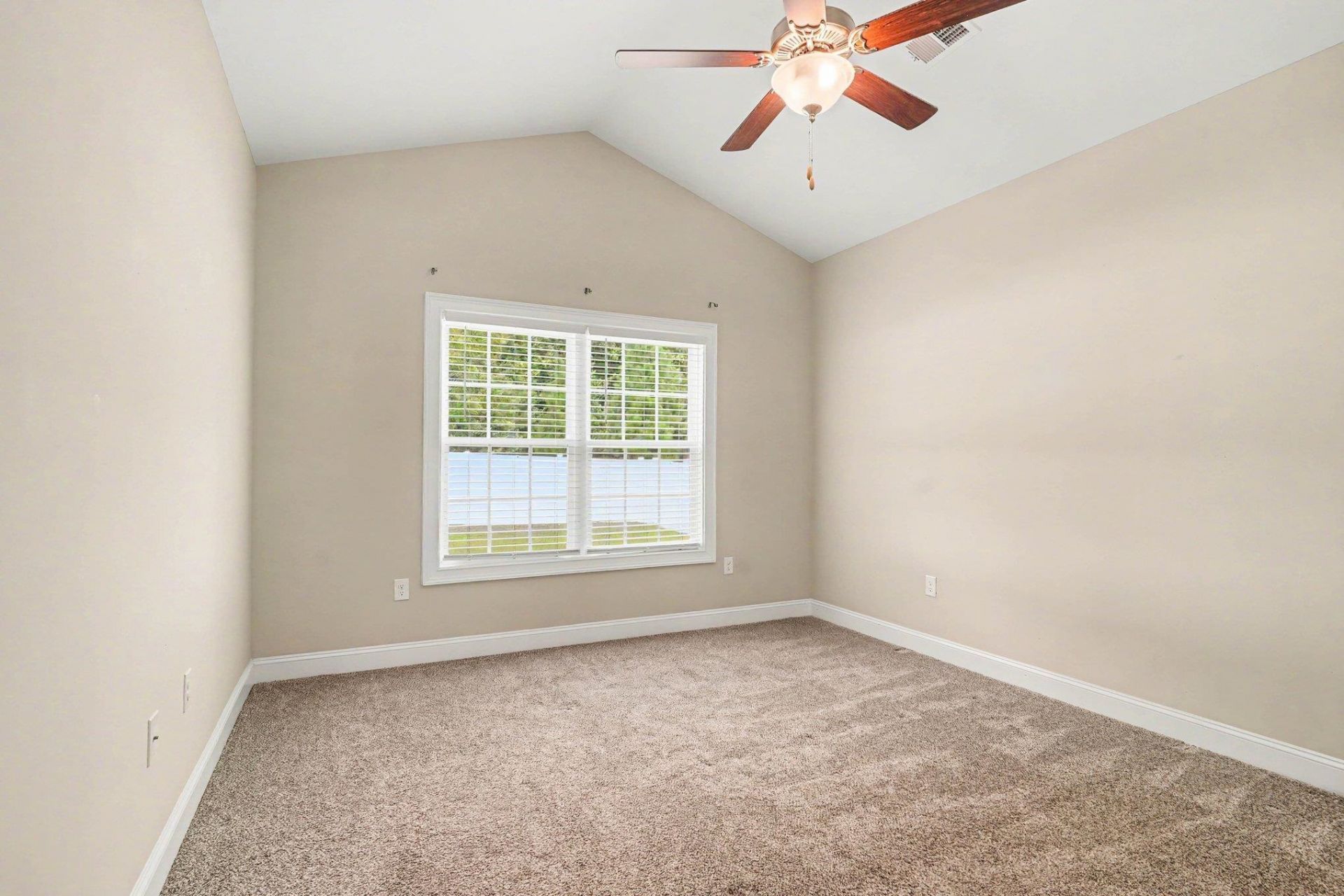 168 Baylee Circle Photo 16