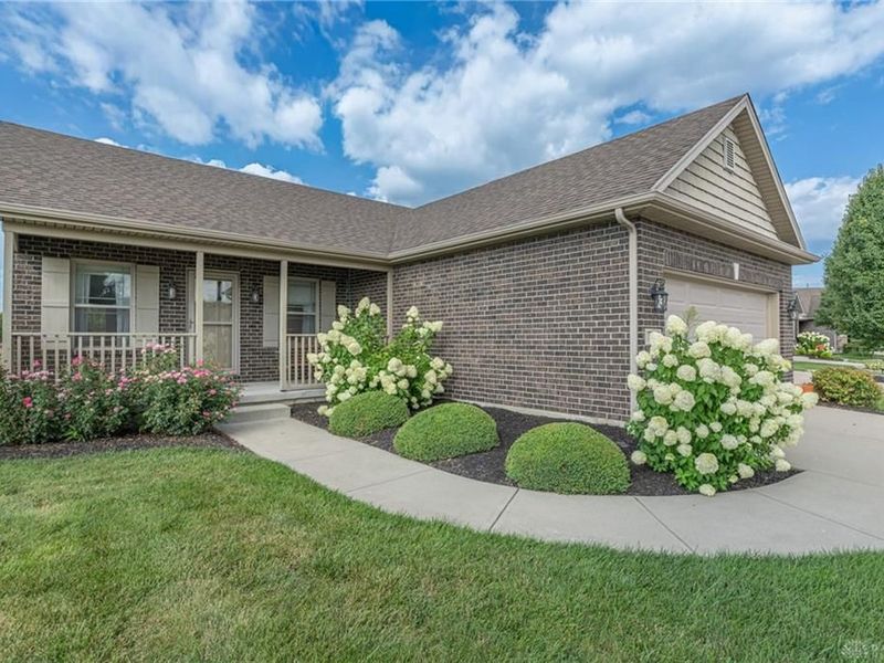 101 Silver Oak Court, Carlisle, OH 45005 Photo 2