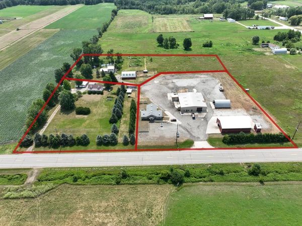 3832 W 72nd Street, Newaygo, MI 49337