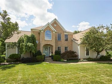 12399 Bridgemont Avenue NW, Uniontown, OH 44685
