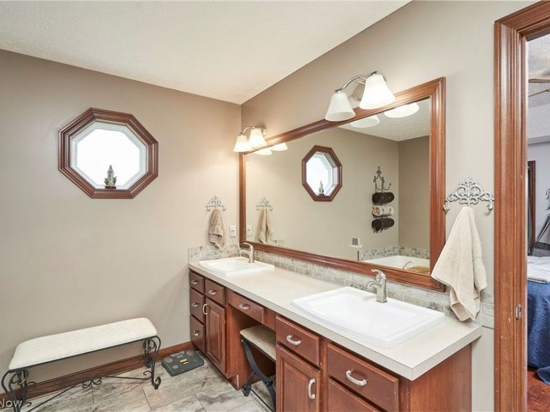 12399 Bridgemont Avenue NW, Uniontown, OH 44685 Photo 16
