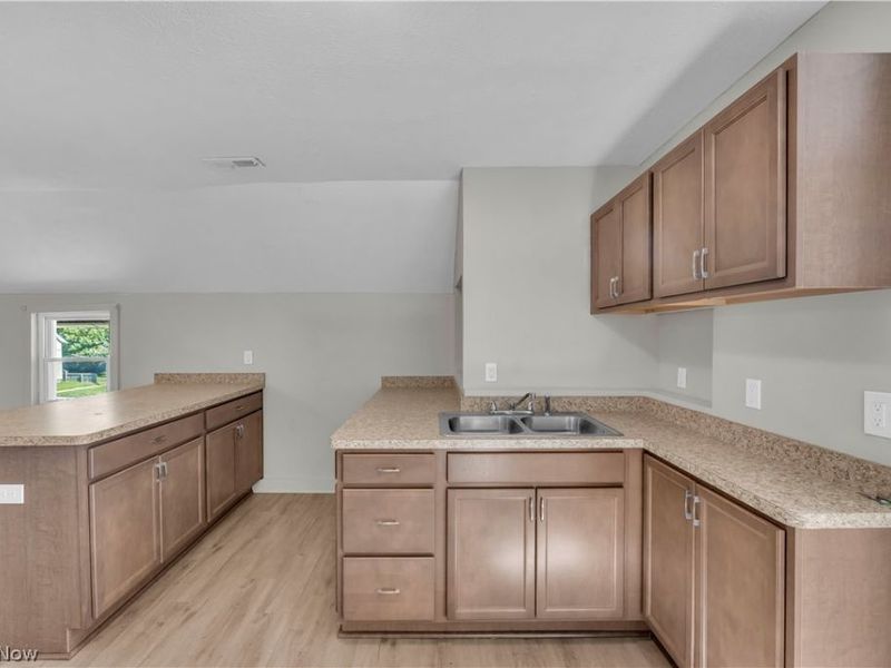 3187 W 44th Street , Unit 2/UP, Cleveland, OH 44109 Photo 10