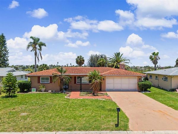 3837 TOPSAIL TRAIL , NEW PORT RICHEY, FL 34652