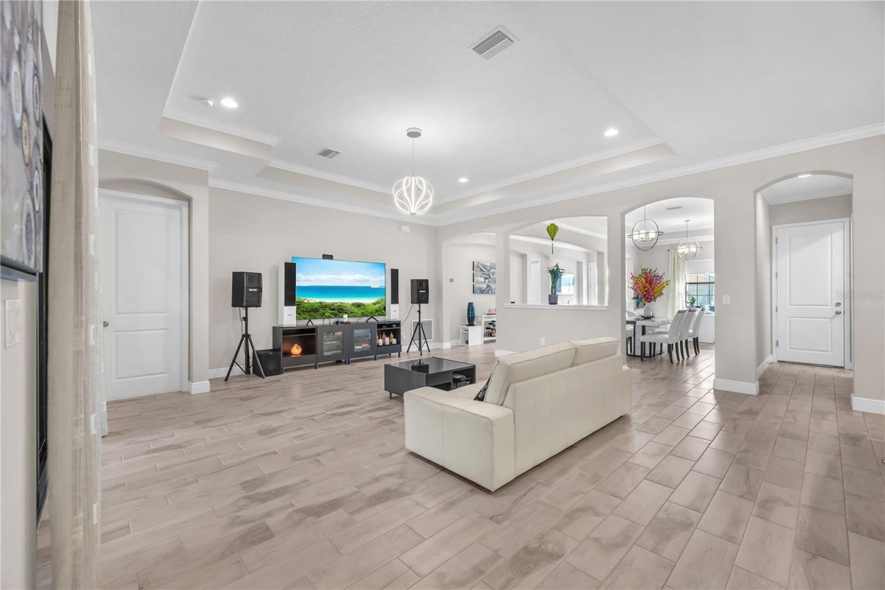 814 Tirano Way, Sun City Center, FL 33573 Photo