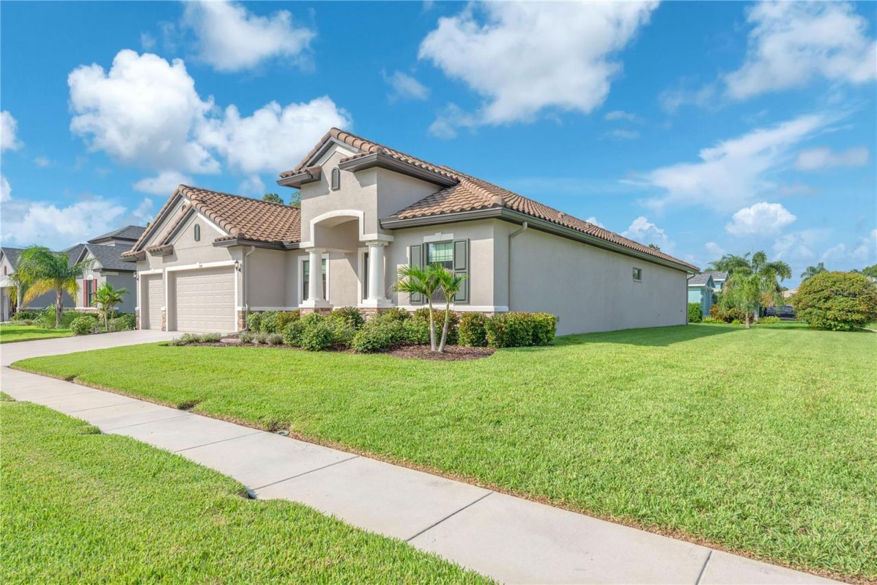 814 Tirano Way, Sun City Center, FL 33573 Photo