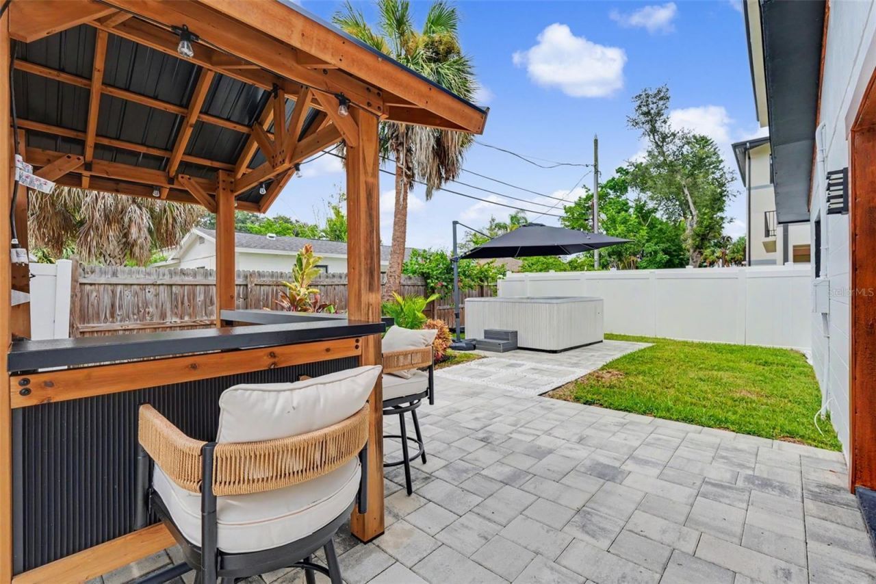 1927 Shore Acres Boulevard Ne, Saint Petersburg, FL 33703 Photo