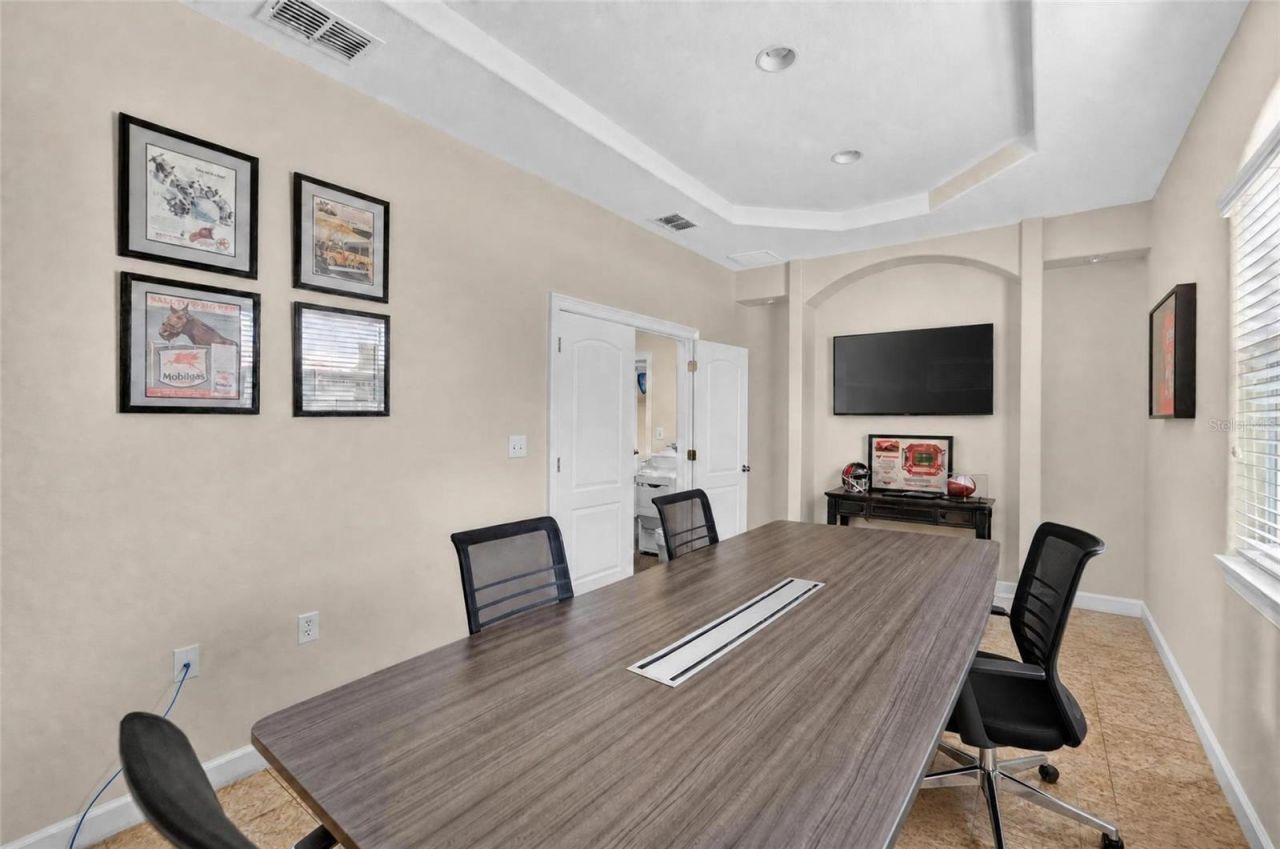 7318 W Comanche Avenue, Tampa, FL 33634 Photo
