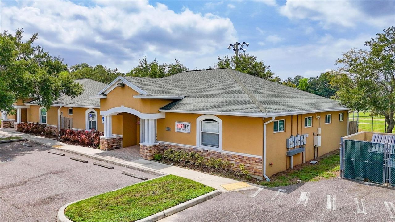 7318 W Comanche Avenue, Tampa, FL 33634 Photo