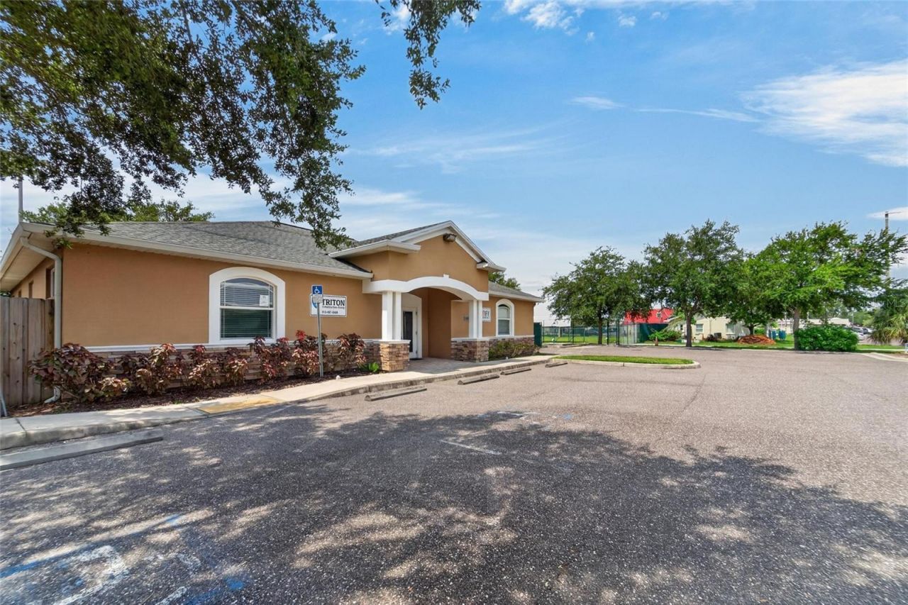 7318 W Comanche Avenue, Tampa, FL 33634 Photo