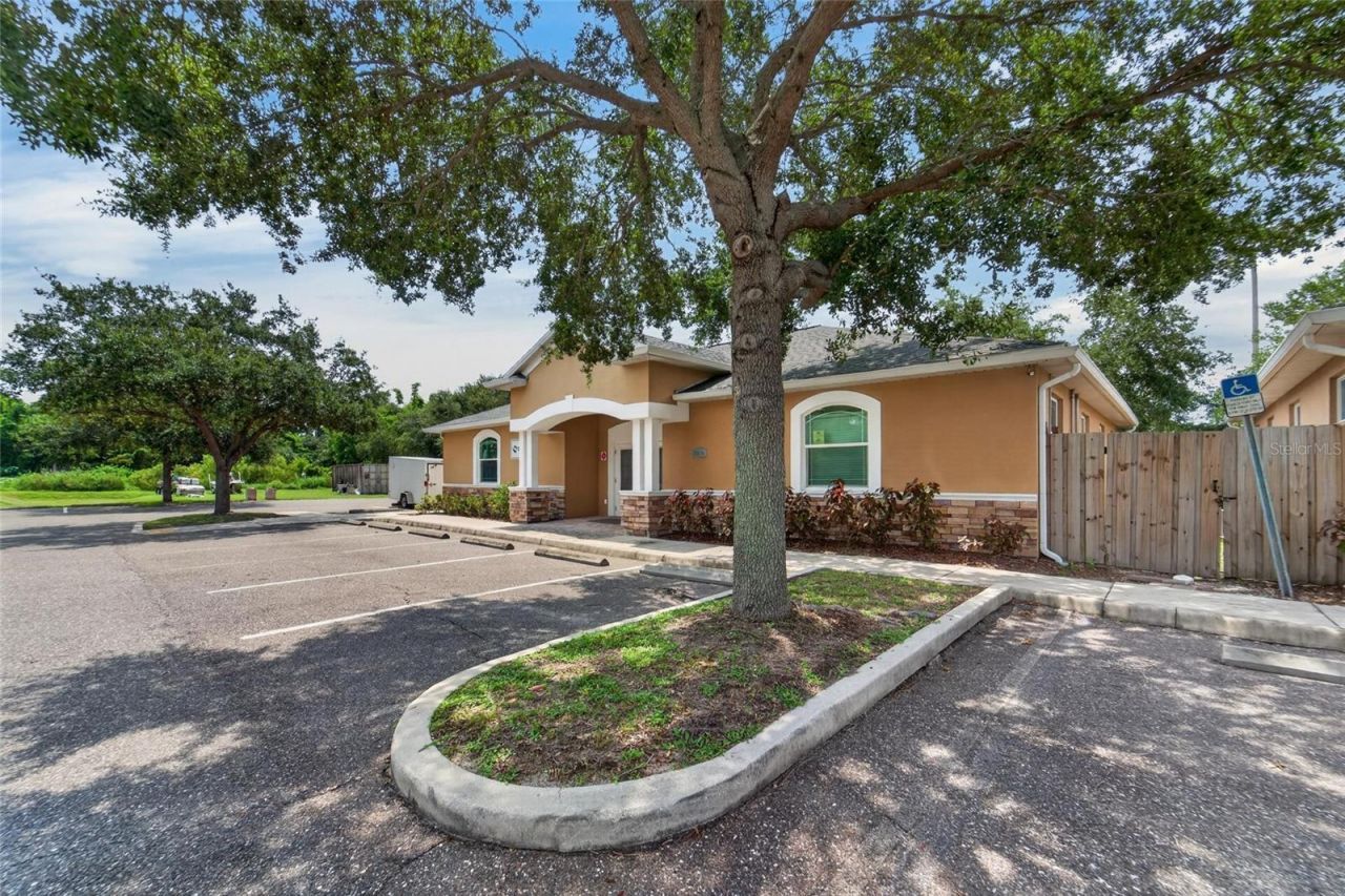 7318 W Comanche Avenue, Tampa, FL 33634 Photo