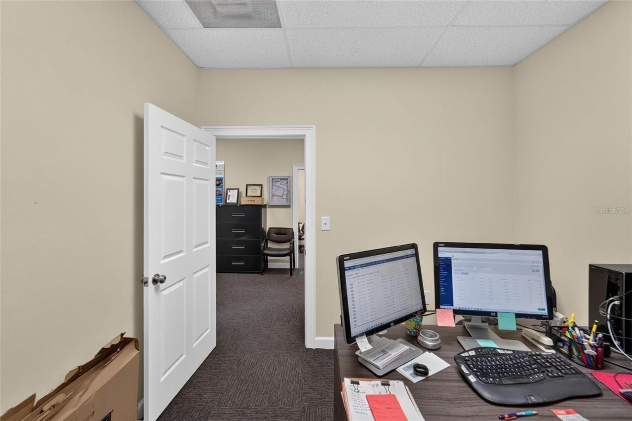 7318 W Comanche Avenue, Tampa, FL 33634 Photo
