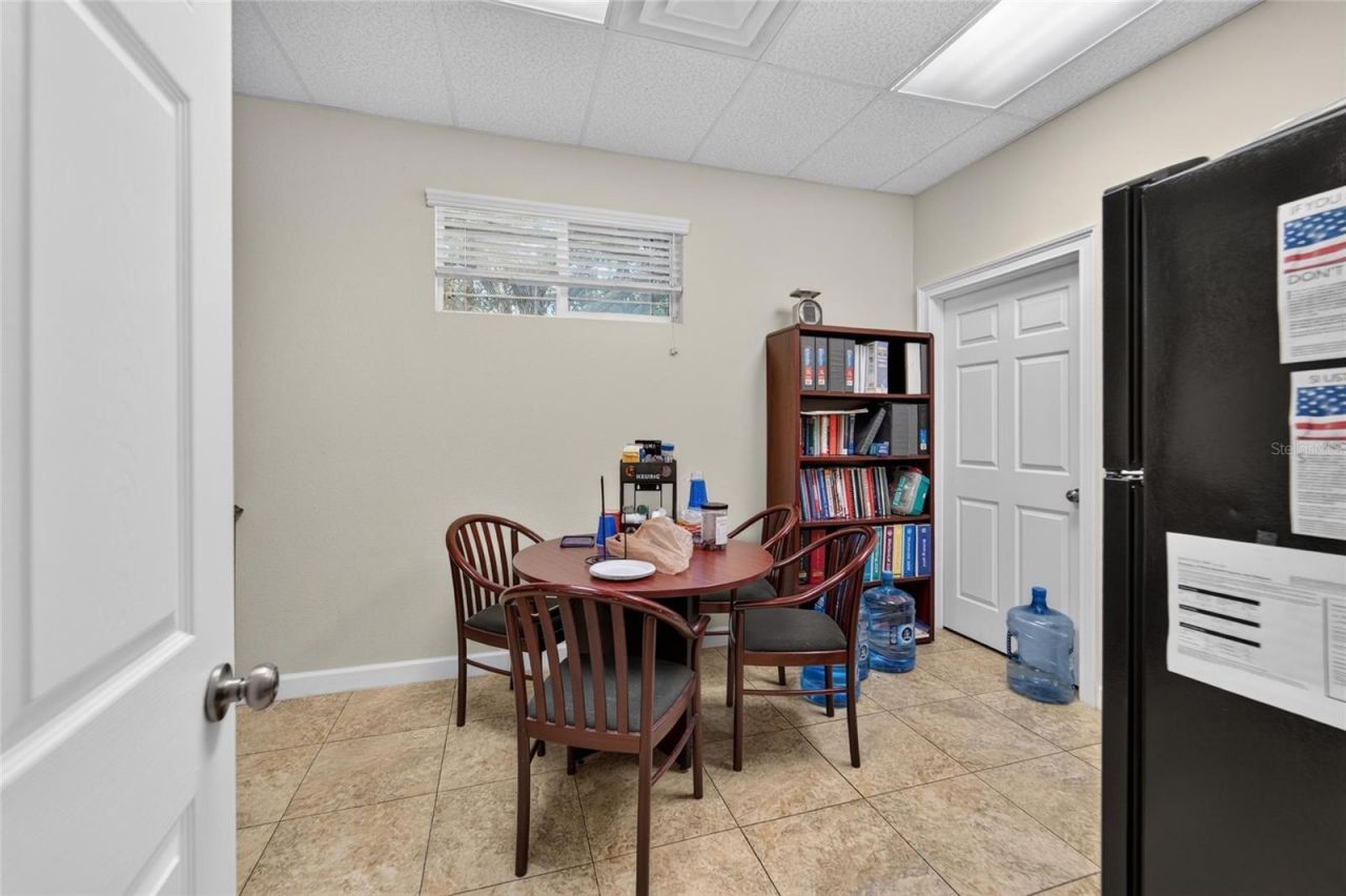 7318 W Comanche Avenue, Tampa, FL 33634 Photo