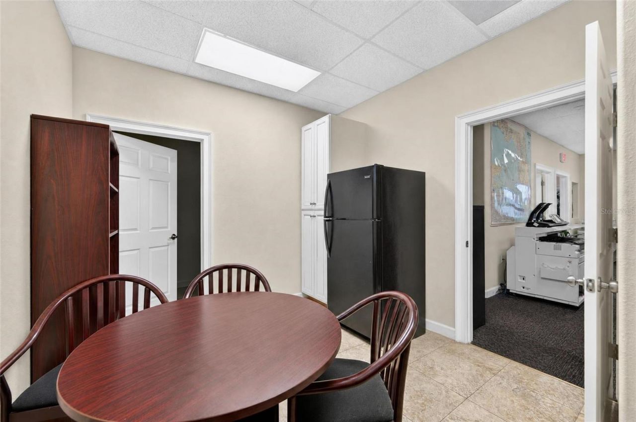 7318 W Comanche Avenue, Tampa, FL 33634 Photo