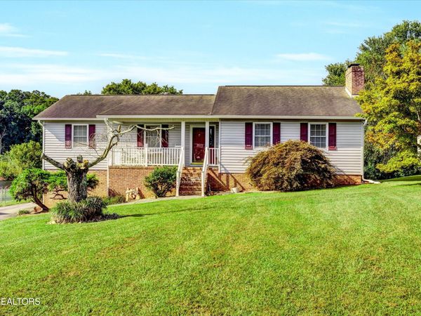 716 Stonecrest Drive, Maryville, TN 37804
