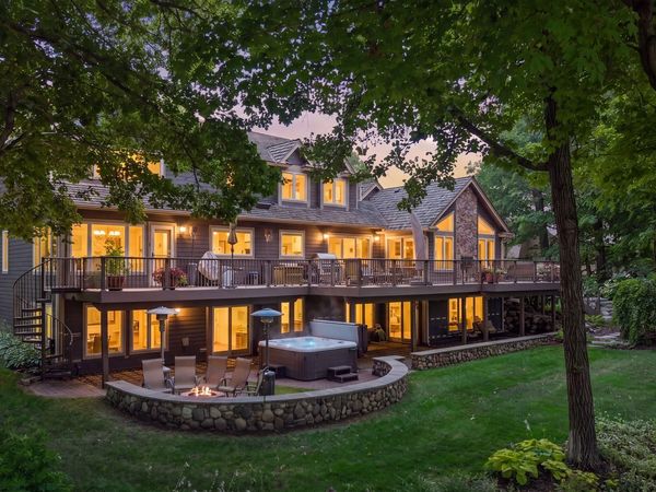 2890 Autumn Woods Drive , Chaska, MN 55318