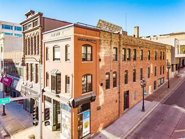 1 N Lake Avenue, Duluth, MN 55802