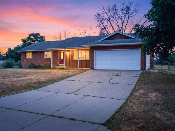 8386 Harkness Road S, Cottage Grove, MN 55016