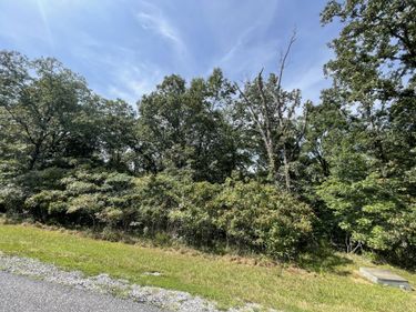 000 0 Deepwood Dr, Unit 106, Murray, KY 42071
