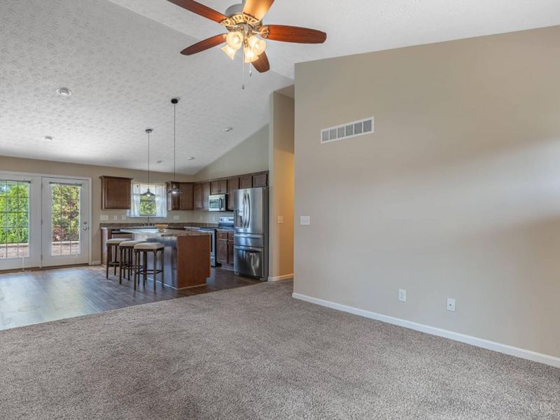 101 Silver Oak Court, Carlisle, OH 45005 Photo 5