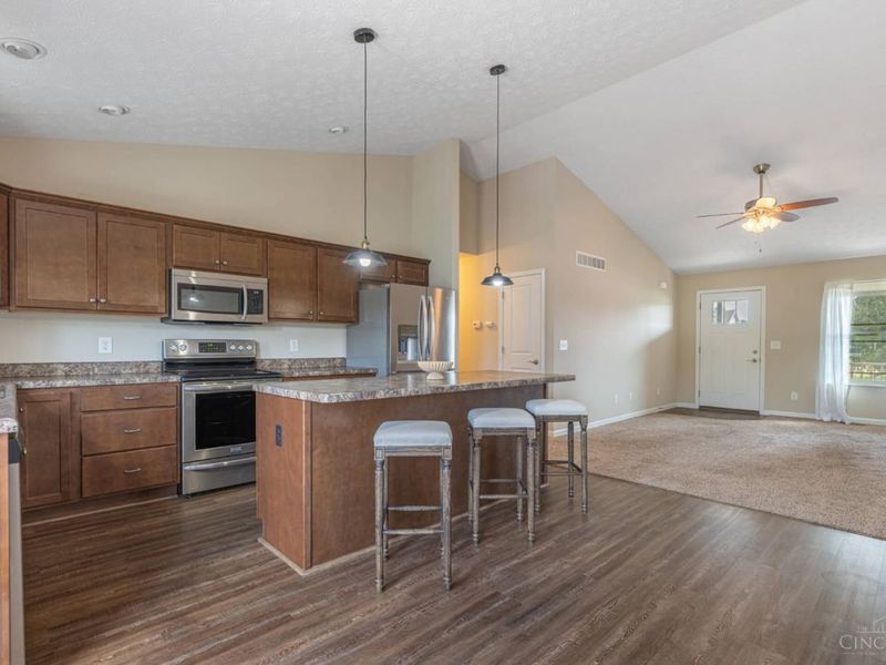 101 Silver Oak Court, Carlisle, OH 45005 Photo 9
