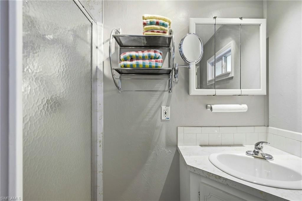 195 Domingo Dr, Fort Myers, FL 33905 Photo