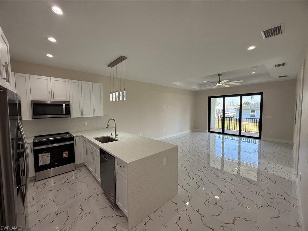 15335 Wall Dr, Unit 337, Fort Myers, FL 33908 Photo