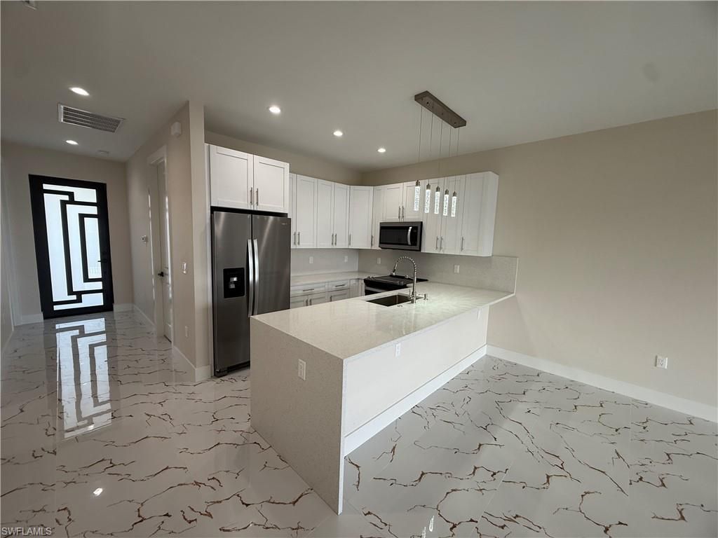 15335 Wall Dr, Unit 337, Fort Myers, FL 33908 Photo