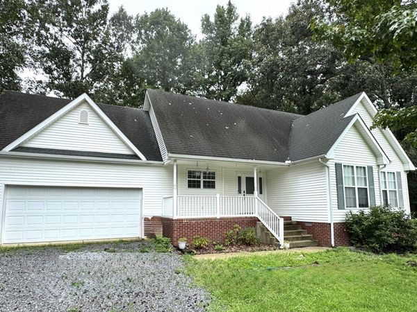 127 Silver Leaf Cir , Dickson, TN 37055