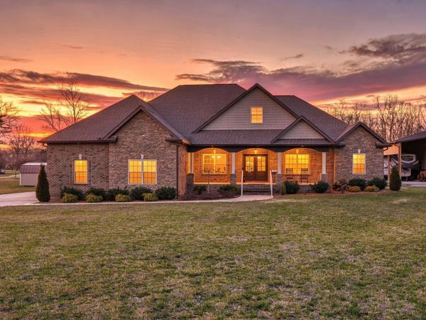 667 Pete Sain Rd , Manchester, TN 37355