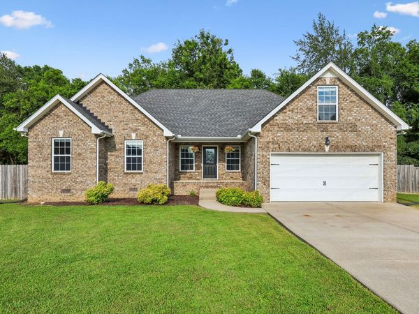 122 Raven Ct, Shelbyville, TN 37160