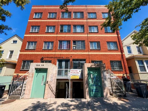 10421 39th Avenue , Unit 211C, Corona, NY 11368