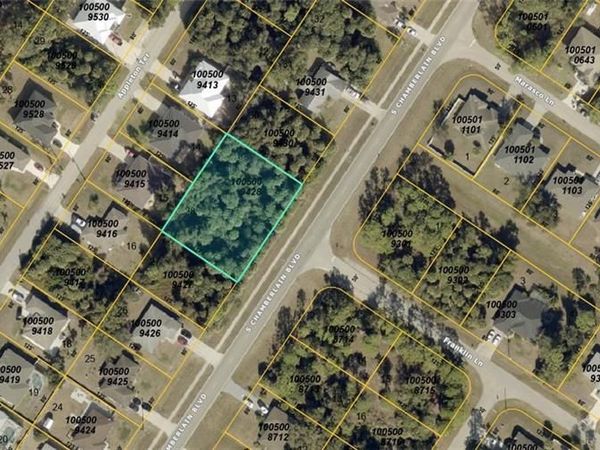 S Chamberlain BLVD , NORTH PORT, FL 34286