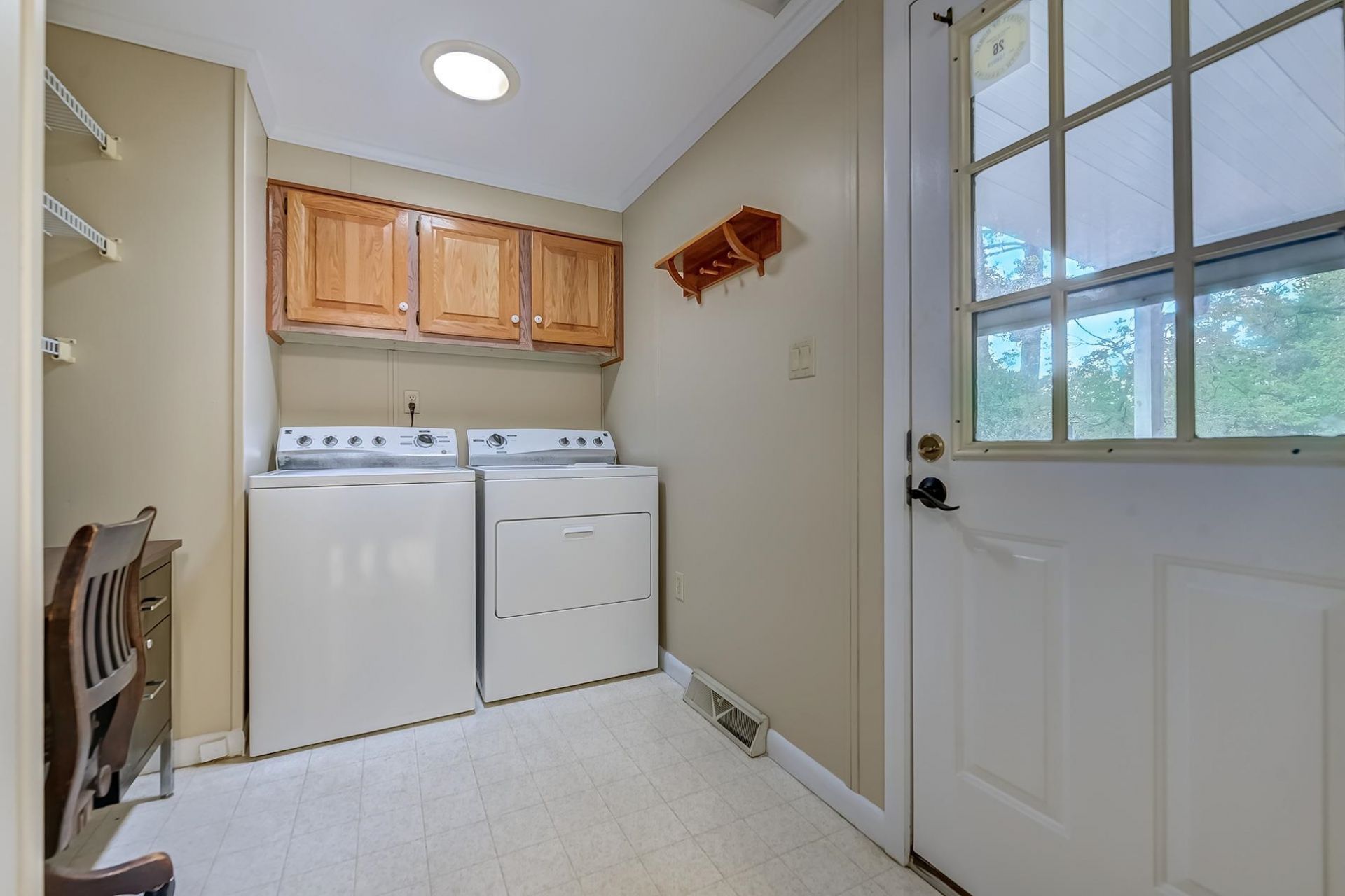 4361 Superior Circle Photo 13
