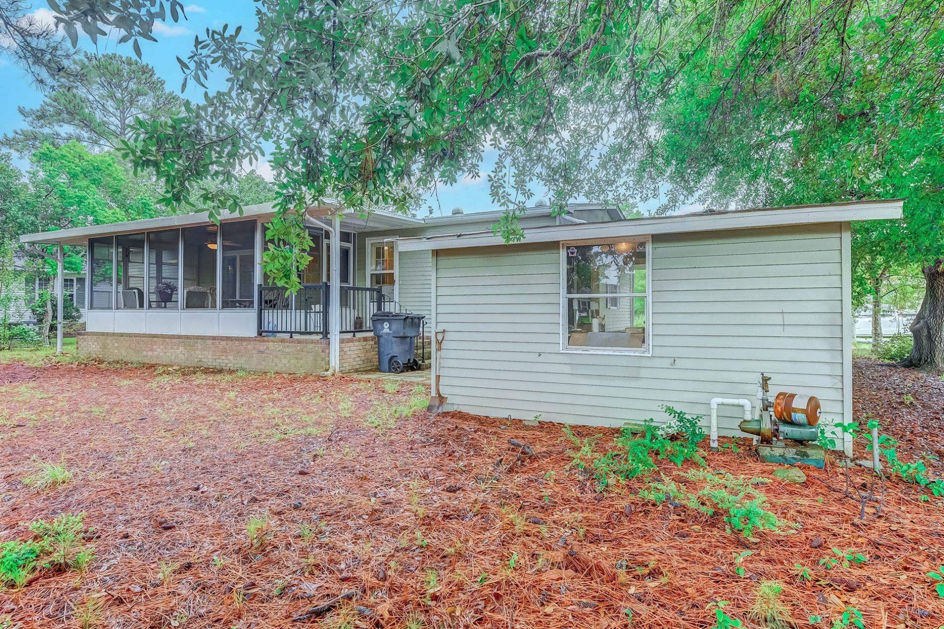 4361 Superior Circle Photo 2