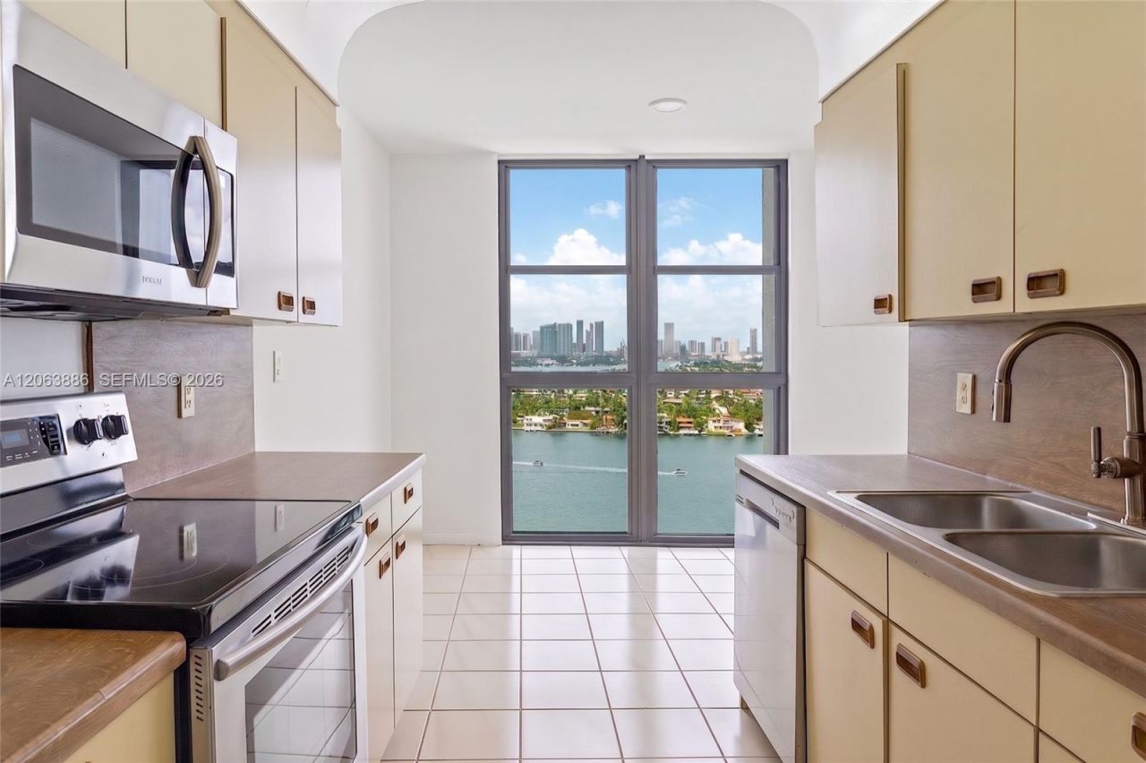9 Island Ave, Unit 2306, Miami Beach, FL 33139 Photo