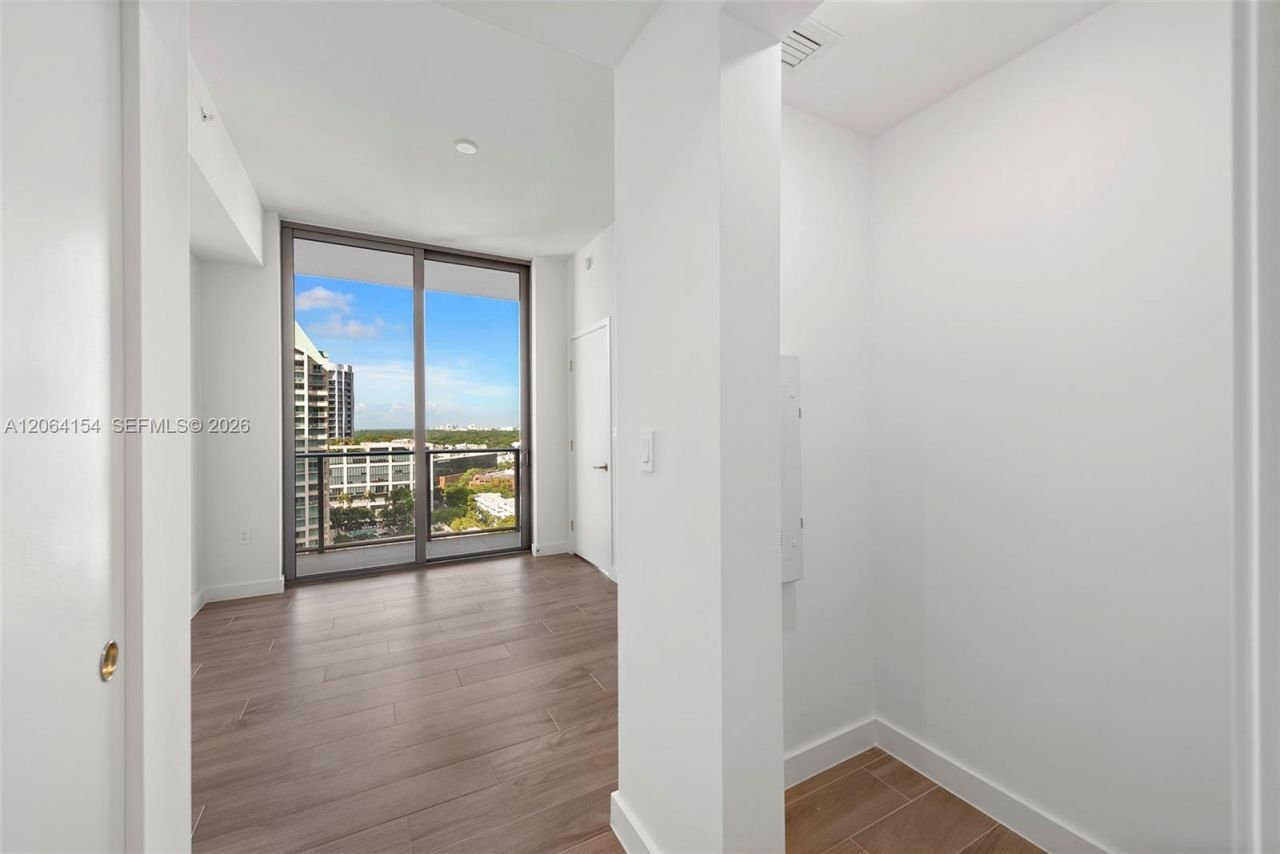 2678 Tigertail Ave, Unit 1405, Miami, FL 33133 Photo