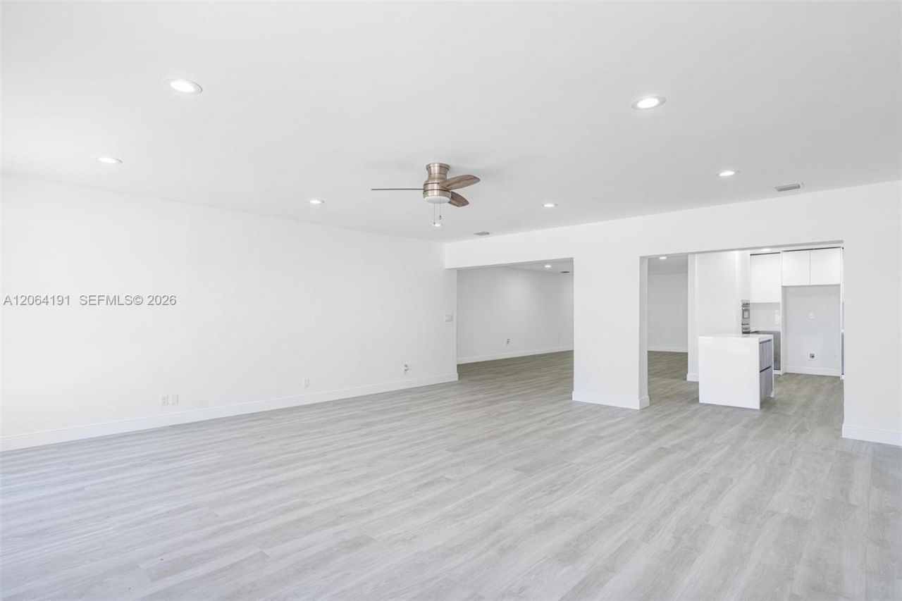 1451 Stillwater Dr, Miami Beach, FL 33141 Photo