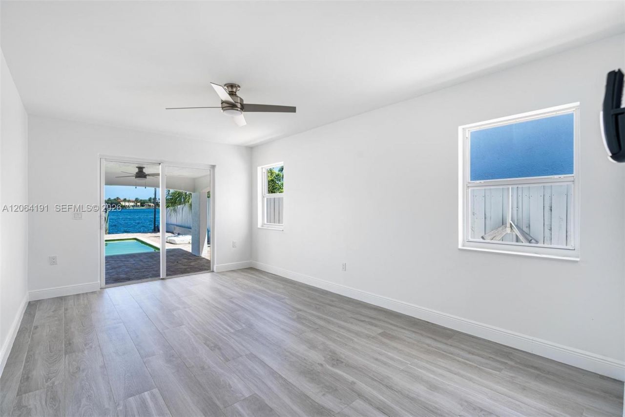 1451 Stillwater Dr, Miami Beach, FL 33141 Photo