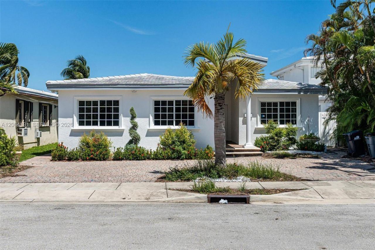1451 Stillwater Dr, Miami Beach, FL 33141 Photo