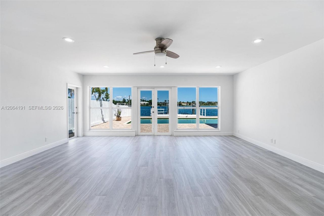 1451 Stillwater Dr, Miami Beach, FL 33141 Photo