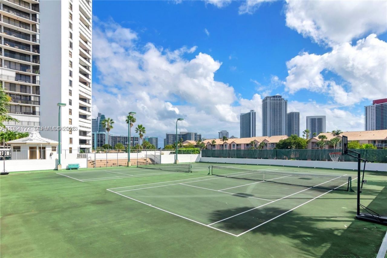 300 Three Islands Blvd , Unit 406, Hallandale Beach, FL 33009 Photo