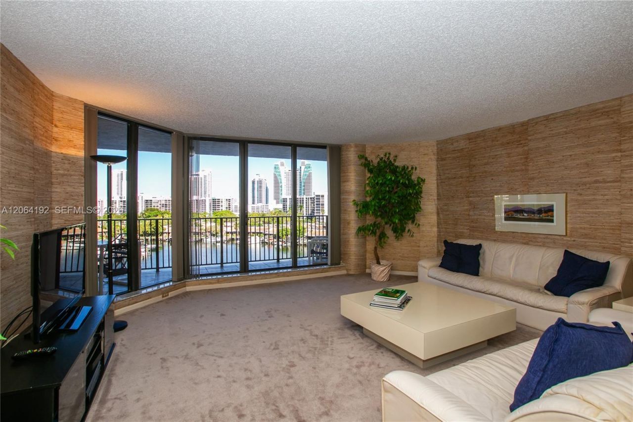 300 Three Islands Blvd , Unit 406, Hallandale Beach, FL 33009 Photo