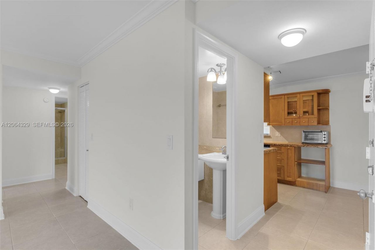 7745 SW 86th St, Unit D-218, Miami, FL 33143 Photo